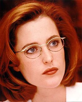Dana_Scully_closeup_with_glasses.jpg