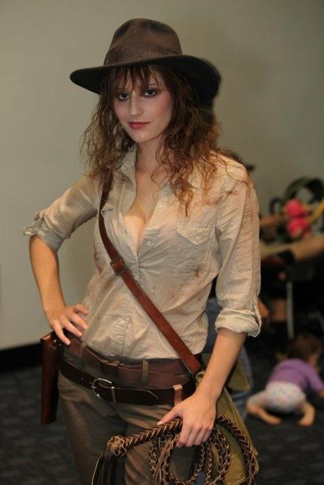 Indiana-Jones-Costume-Girl.jpg